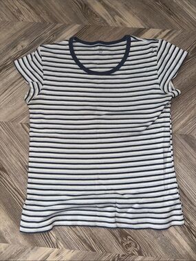 Brandy Melville Tee Shirt